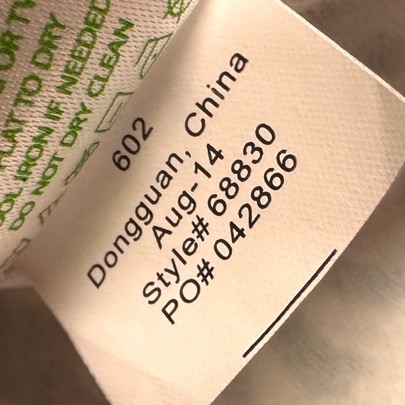 Lilly Pulitzer Women’s Adelaide Sweater Bright Navy Treasure V-Neck Size Small - Picture 7 of 7